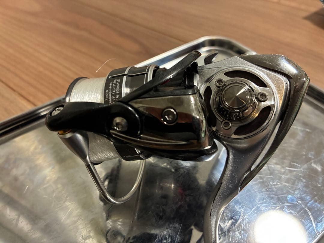 専用　ダイワ IGNIS 2505 スピニングリール