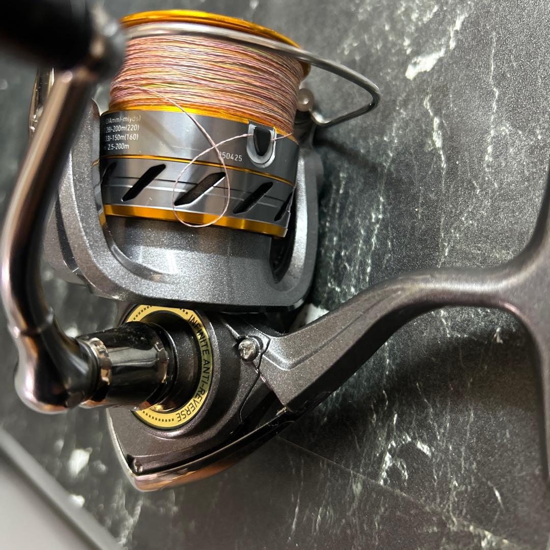 WORLD SPIN CF 3000 スピニングリール