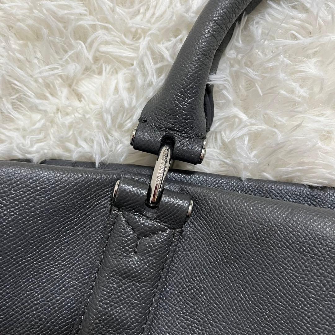 ペッレモルビダ PELLE MORBIDA デッキナイン deck9 一室