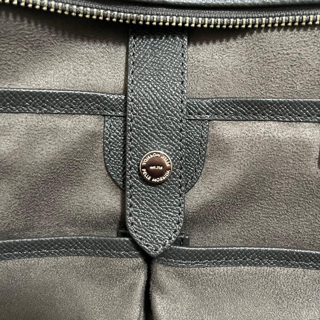 ペッレモルビダ PELLE MORBIDA デッキナイン deck9 一室