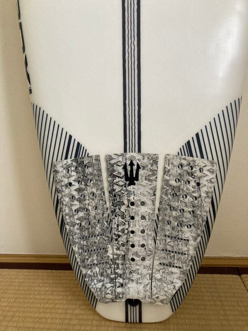 DHDサーフボード　3DX 6‘０“