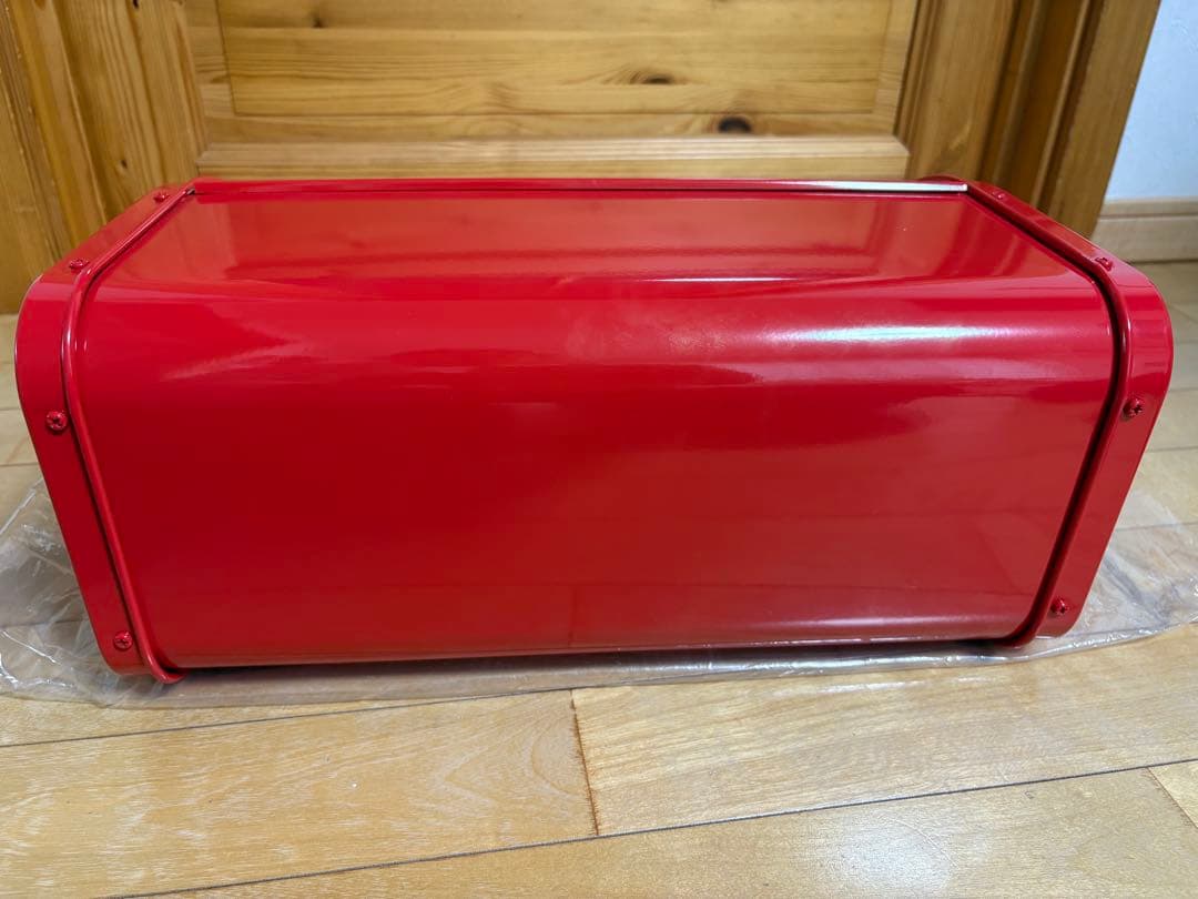 新品！大きめブレッドケース缶　 赤×アイボリー　キッチン 収納 カントリー雑貨