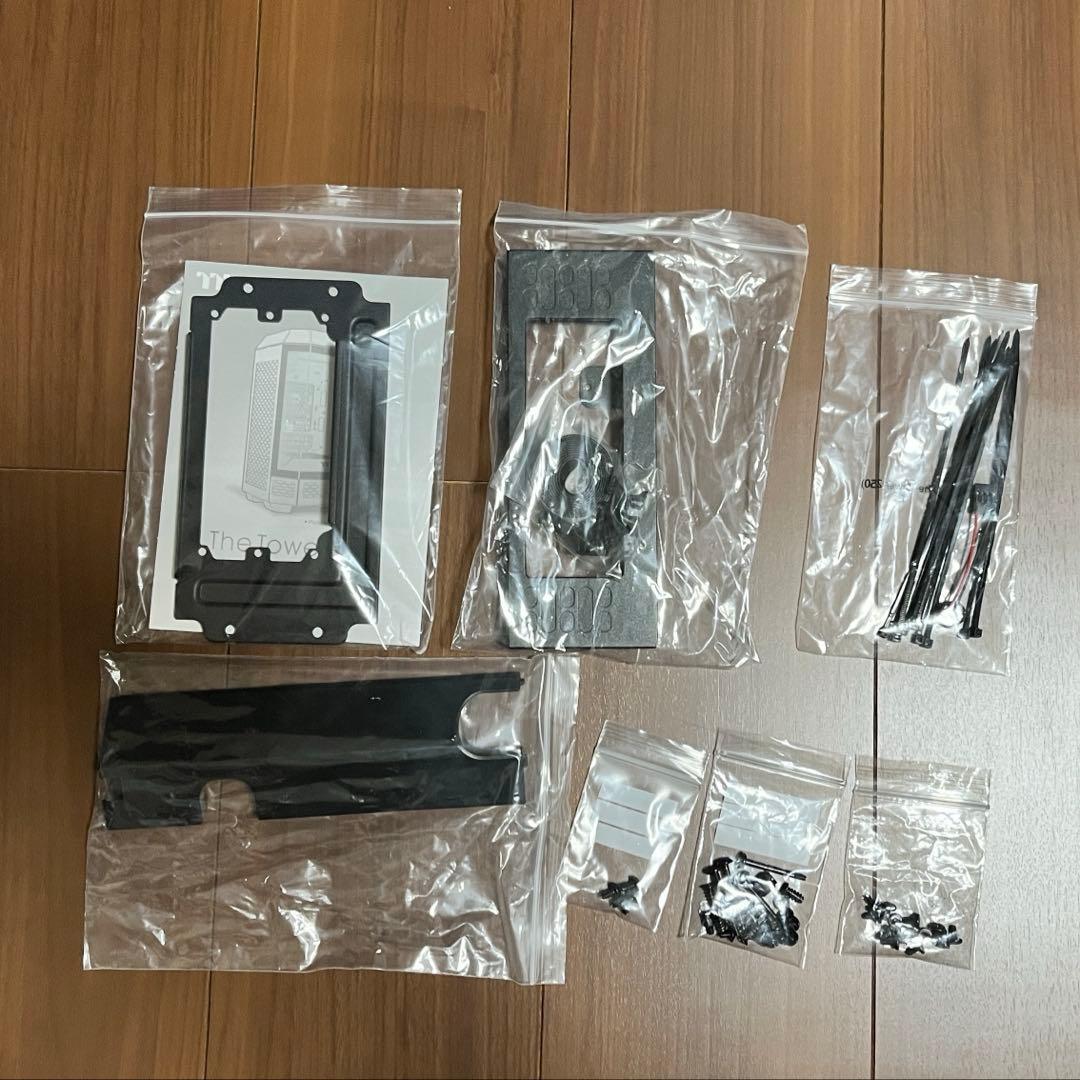 PCケース　サーマルテイク　Thermaltake the tower 250