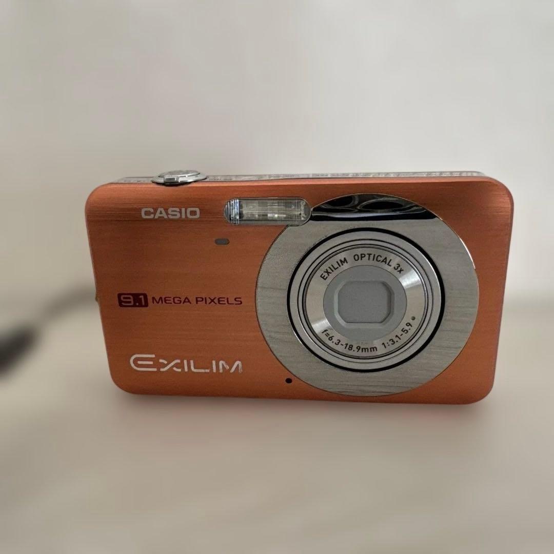 CASIO EXILIM 9.1メガピクセル コンパクトデジタルカメラ　オレンジ