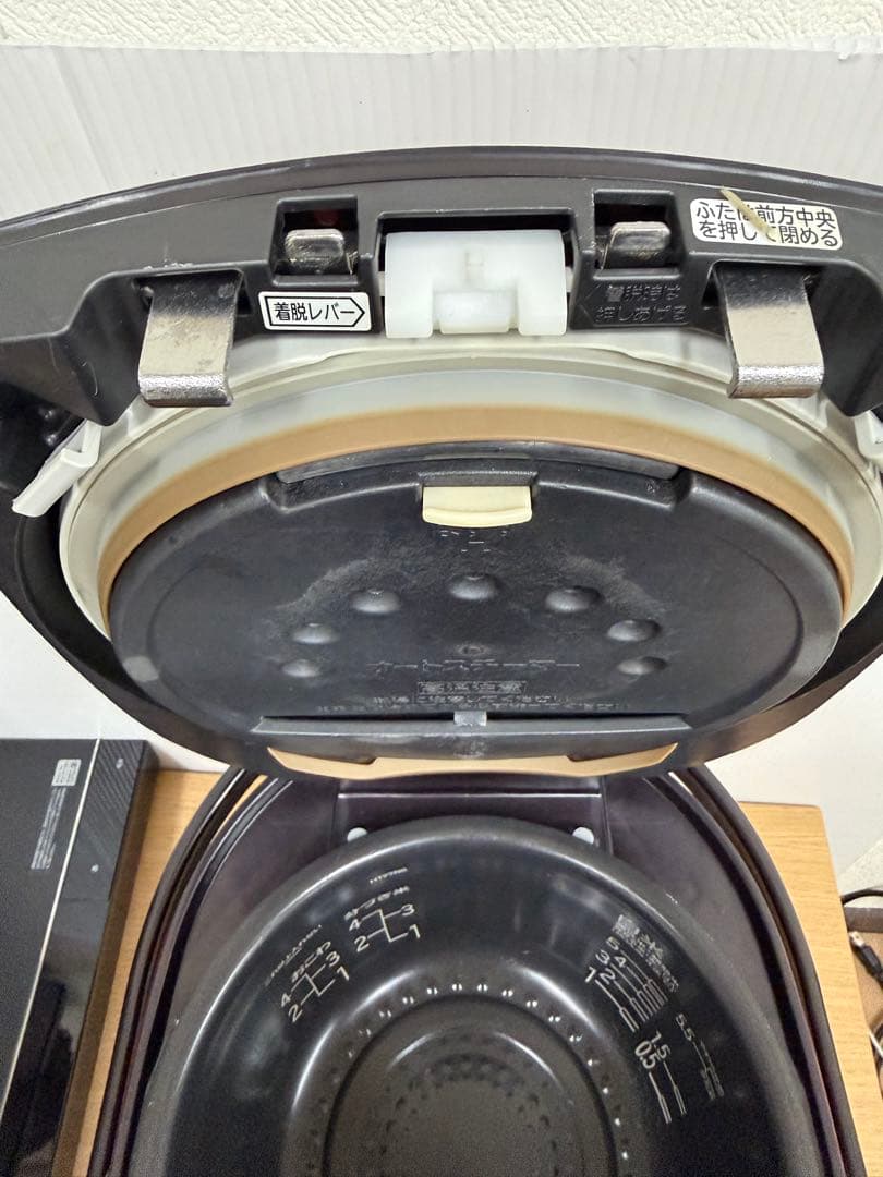 HITACHI 圧力スチーム炊き IHジャー炊飯器RZ-TS101M2018年製