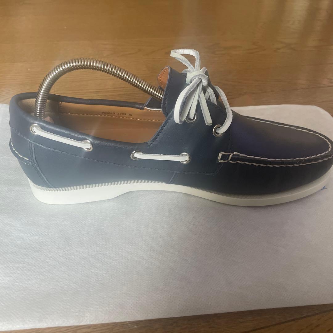 【新品　未使用】　REAGAL 牛革製　デッキシューズ　ネイビー