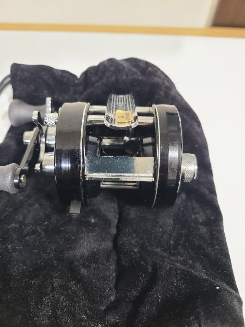 フ*ゥ様 美品【abu】1500c　ブラック