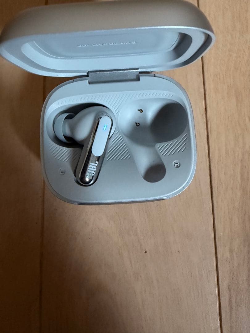 JBL LIVE BEAM 3 ワイヤレスイヤフォン