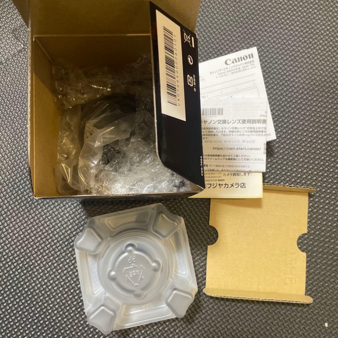 ほぼ新品　Canon RF16mm F2.8 STM レンズ