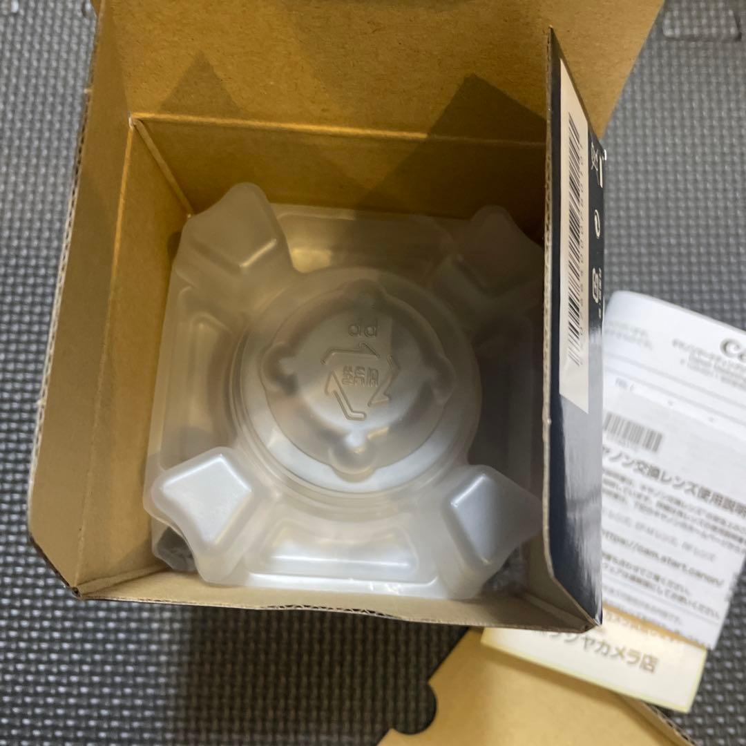 ほぼ新品　Canon RF16mm F2.8 STM レンズ