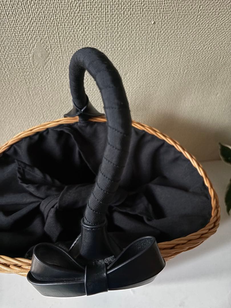 美品♡TOCCA リボン付きかごバッグ レザー ナチュラル×ひブラック 自立