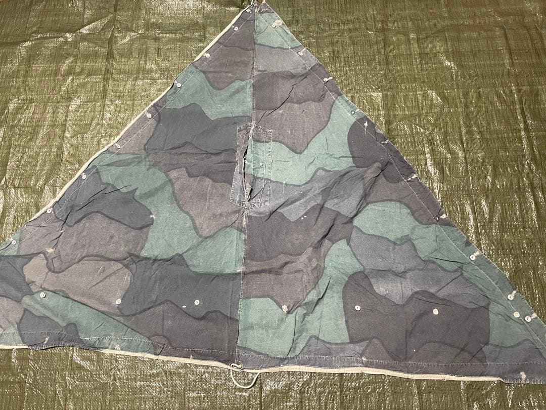 本日限定スウェーデン軍　軍幕　パズルカモ迷彩 コットン 三角テント　4枚セット