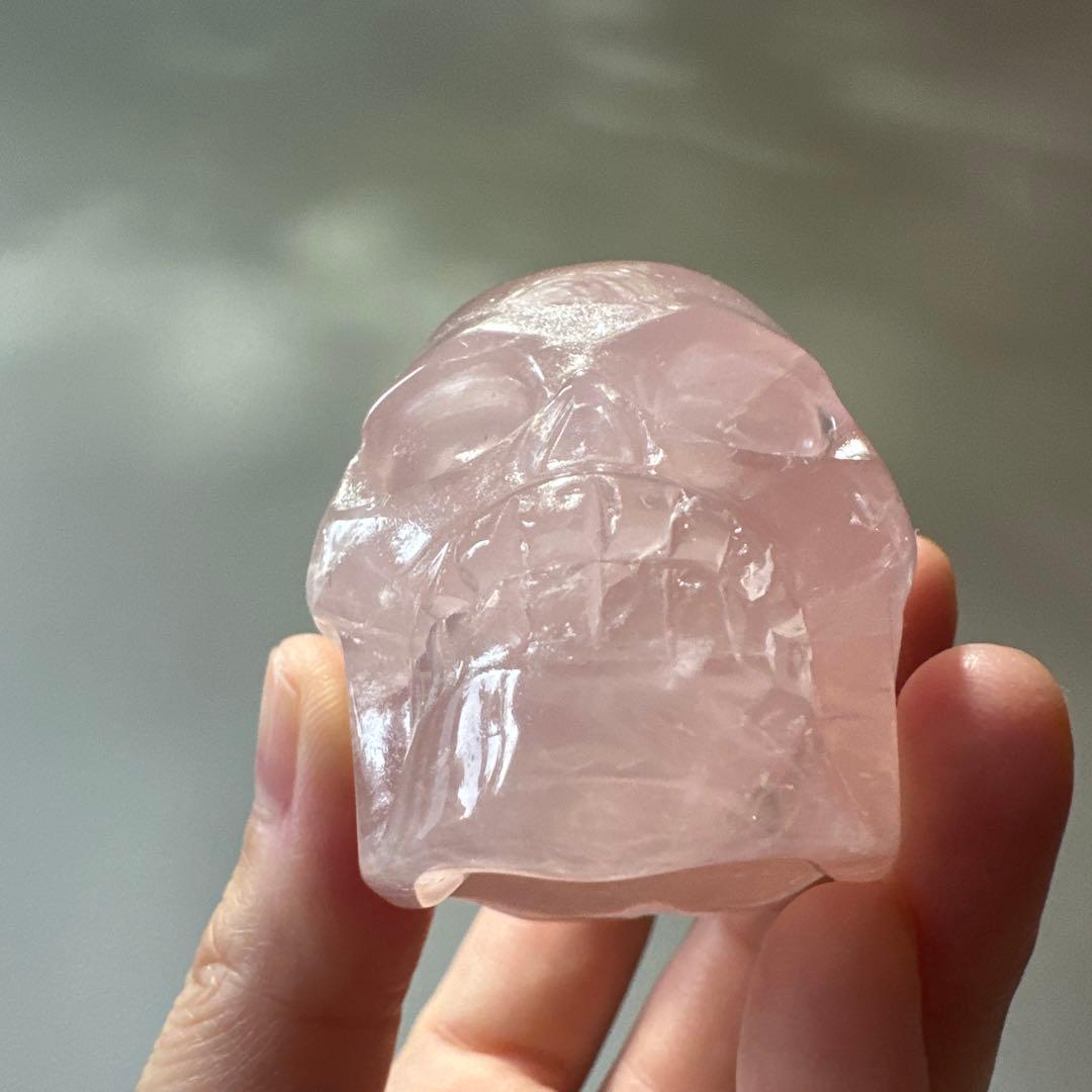 ローズクォーツ　スカル　マダガスカル　濃いめ　ピンク　天然石