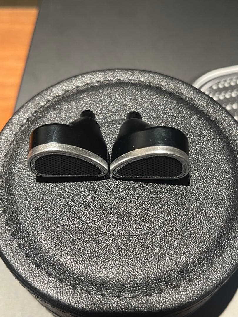 イヤホン 64Audio DUO