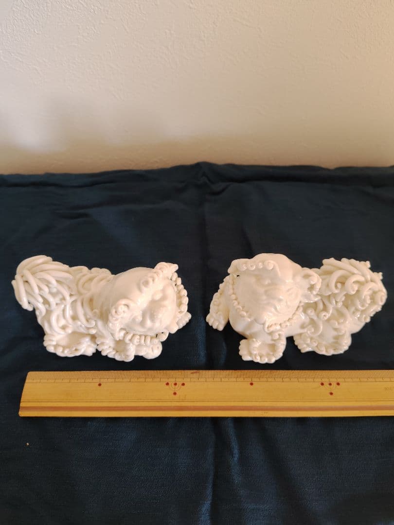 白い獅子狛犬の陶器置物セット