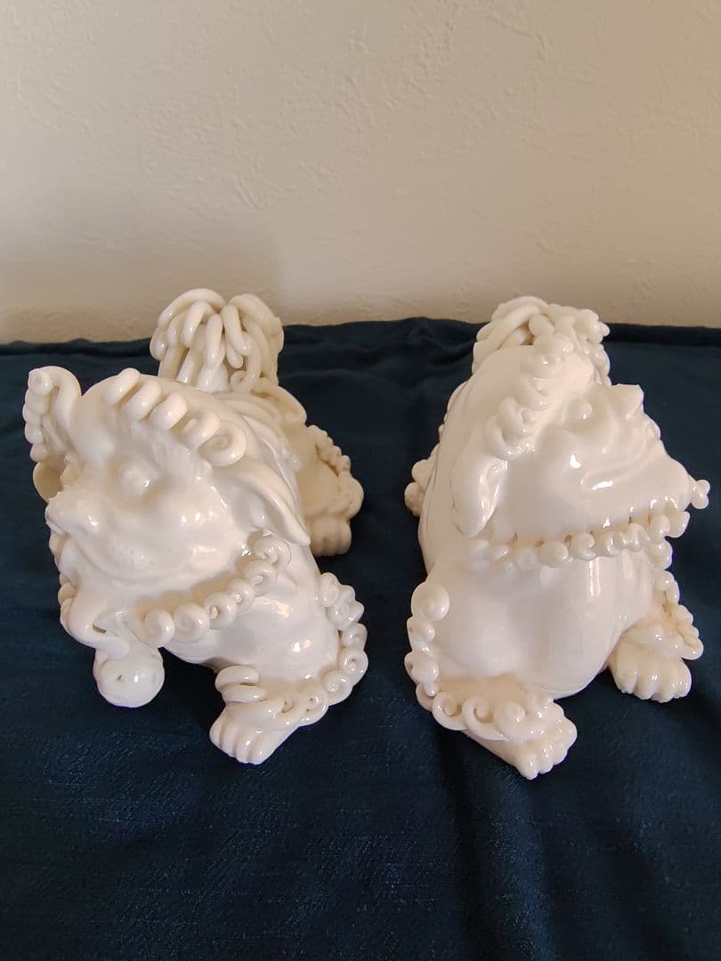 白い獅子狛犬の陶器置物セット