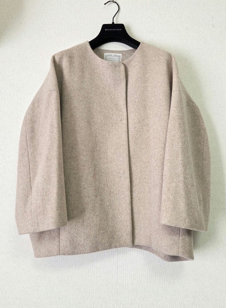 後ろぷっくりウールコート