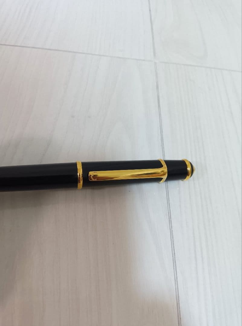 Cartierカルティエ　ボールペン☆サファイア