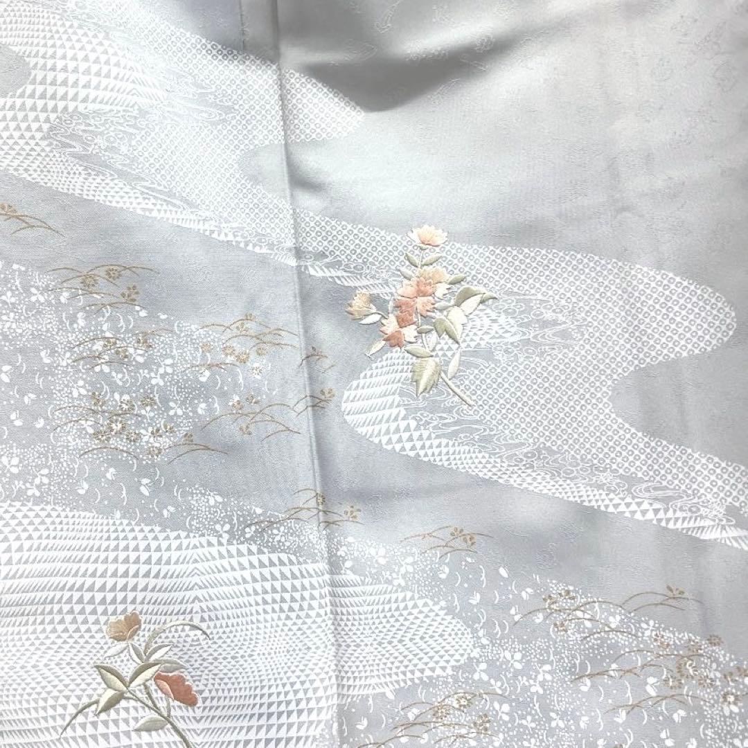 訪問着　刺繍　流水　撫子　芝草　蝶　菊　鱗　鹿の子　紋無し　着物　044k d