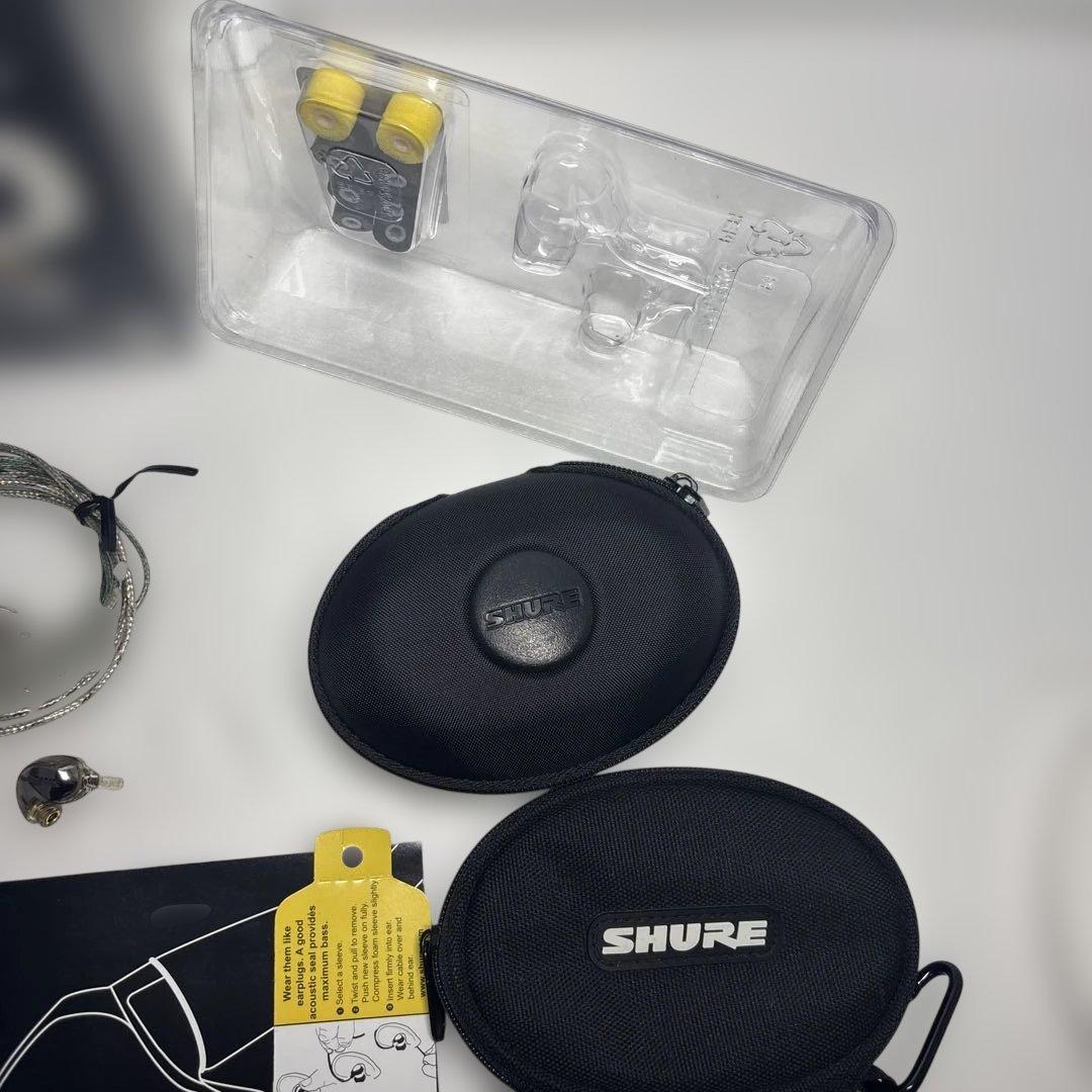 SHURE SE425 一部テープ補修あり