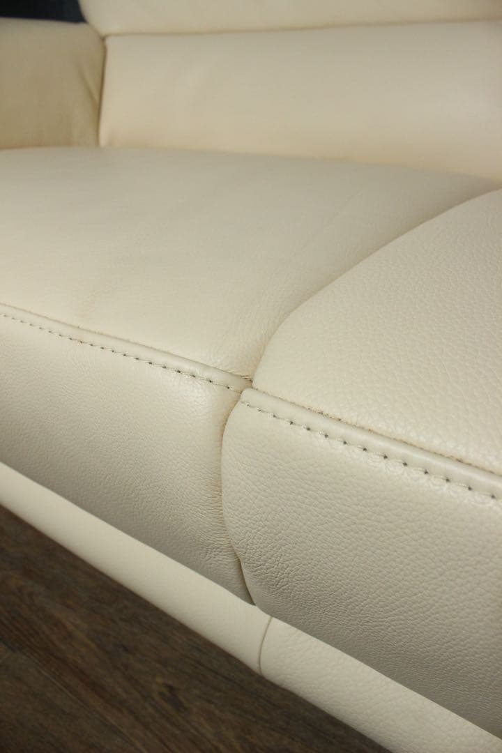 首都圏送無料〜ドイツ ヒモラ30万　総本革　ベルク2.5人掛け　ソファ　クリーム