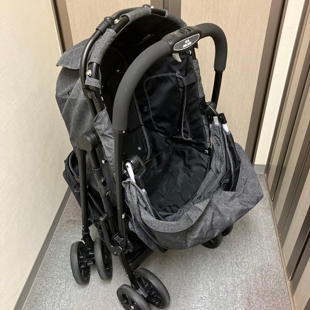 3 Combi コムペット ミリクランアルファ　ペットカート 30kg 多頭