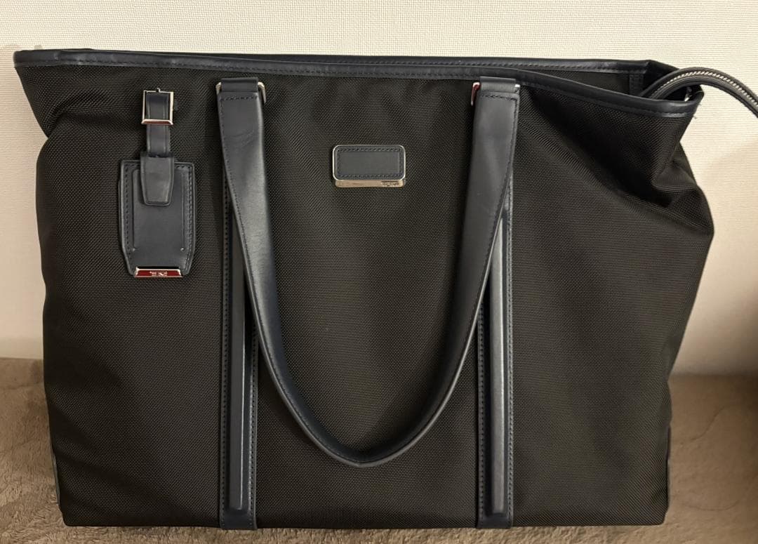 JARVIS イースト・ウエスト・トート TUMI