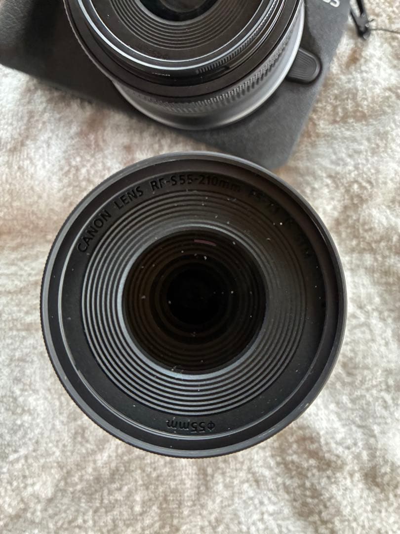 中古　Canon EOS R50 ミラーレスカメラ 本体とレンズ付き