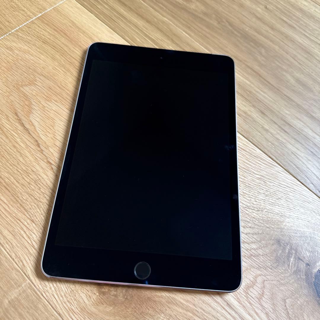 Apple iPad mini4 シルバー　16GB