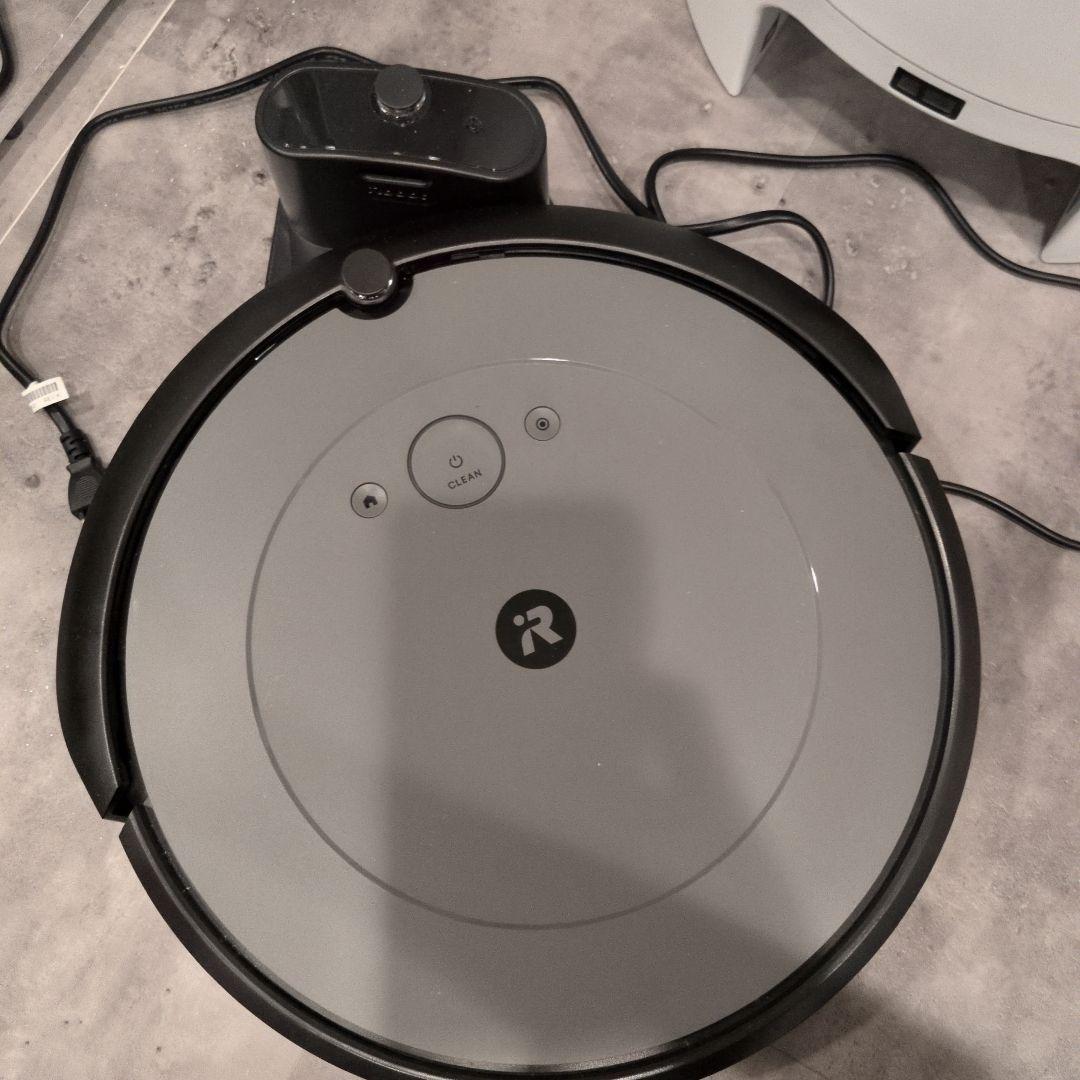 iRobot ロボット掃除機 i2