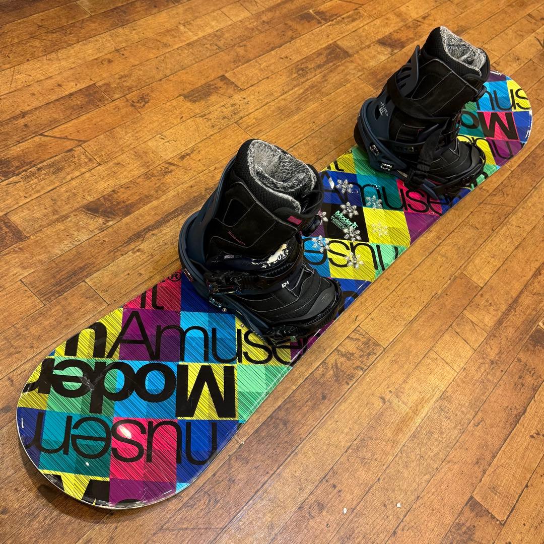 送込！レディーススノーボード4点セット！FLUX Modernamusement