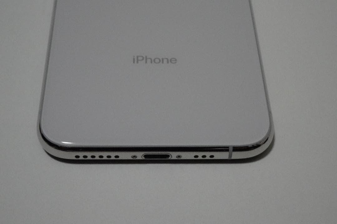 【美品】iPhoneXS 64GB シルバー