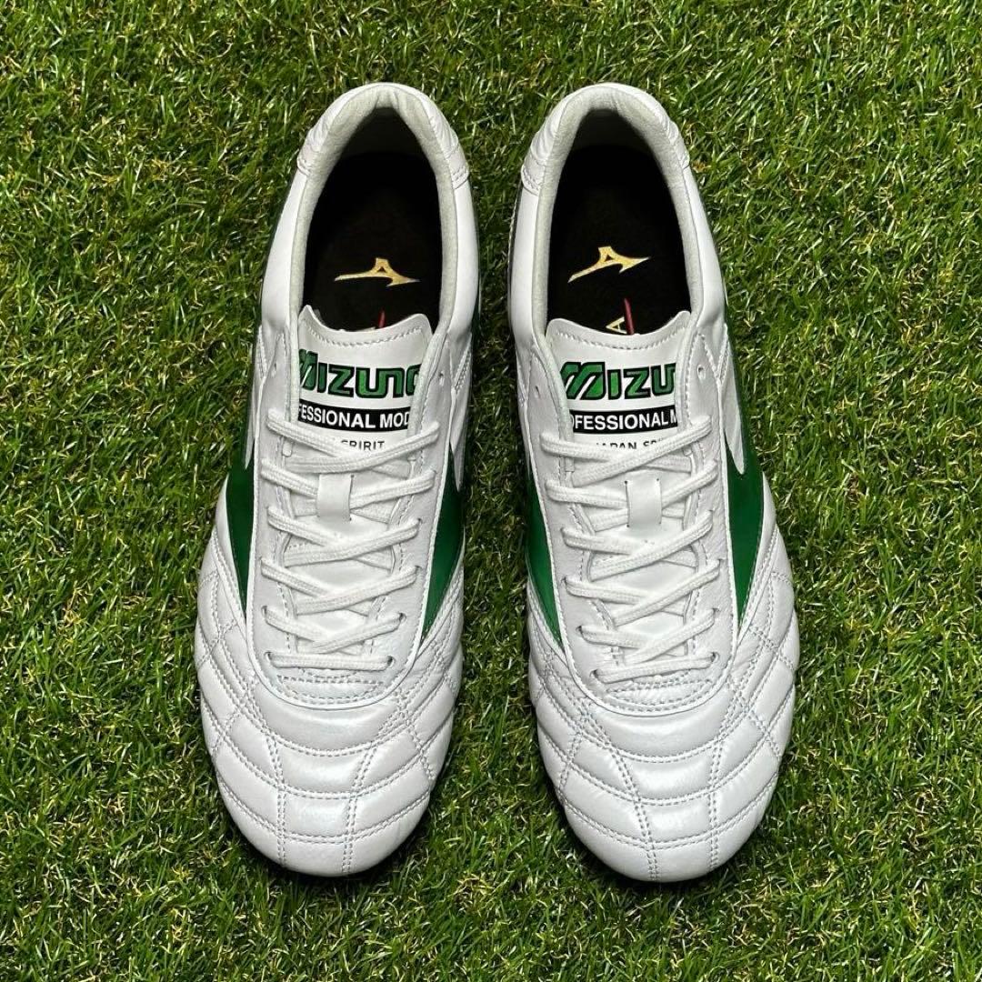 ミズノ　モレリア2ジャパン　ペイントカスタムモデル　26.0㌢