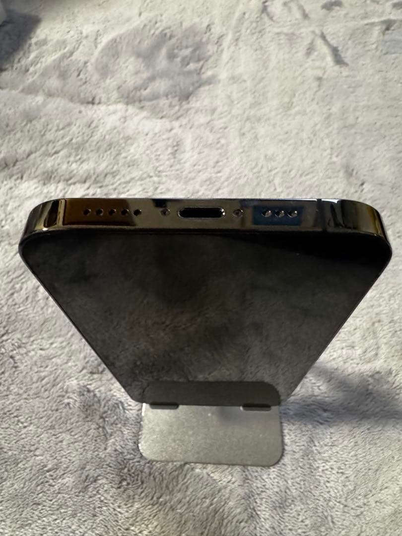 【美品】Apple iPhone 13 Pro グラファイト カバー付