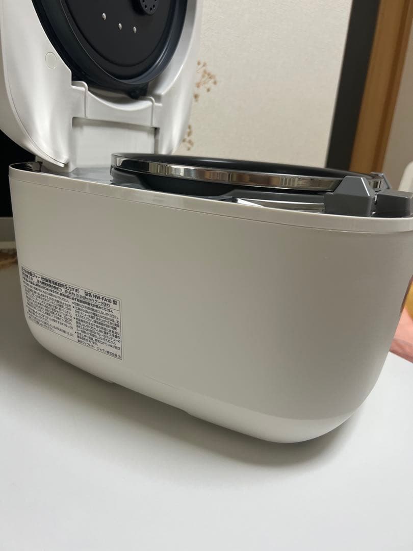 象印　炎舞炊き　圧力IH 1升 2022 NW-FA18