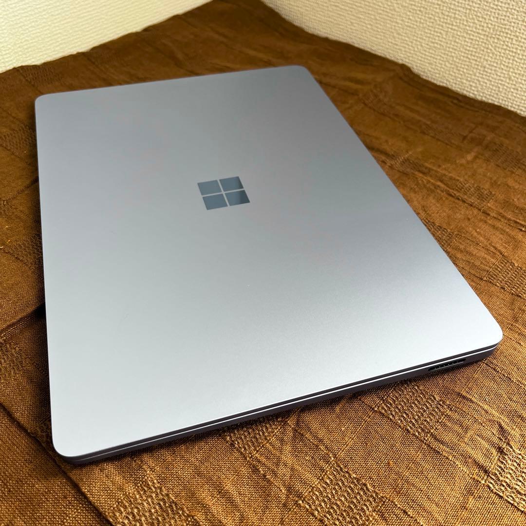 Surface Laptop 第7世代 13.8インチ