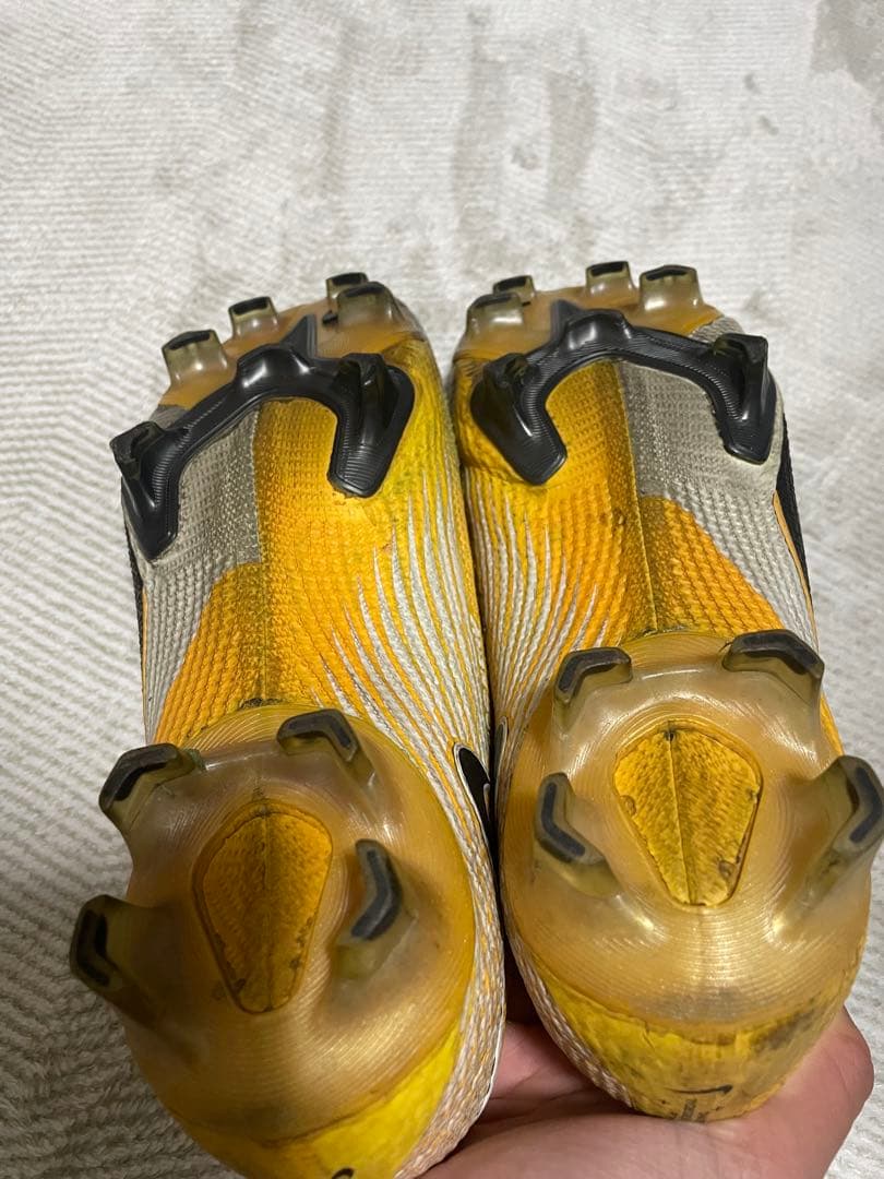 サッカースパイクNIKEマーキュリアルヴェイパー13エリート FG 24.5cm