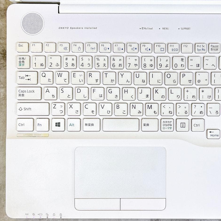 ⅰ7✨快適SSD✨おしゃれな白❣薄型ノートパソコン カメラ付 Windows11