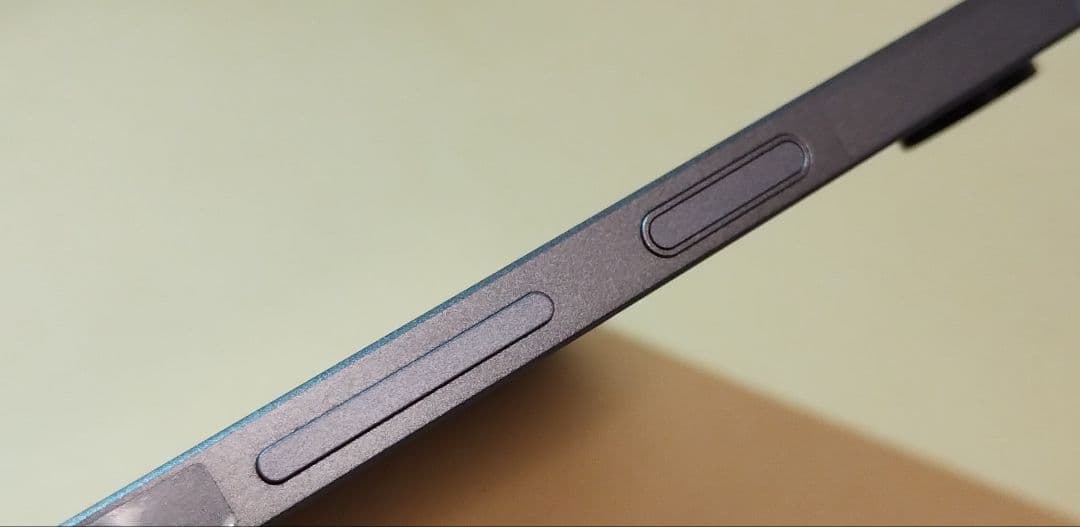 ★極上美品★ Galaxy Tab S9 FE (本体とSペン) 10.9インチ