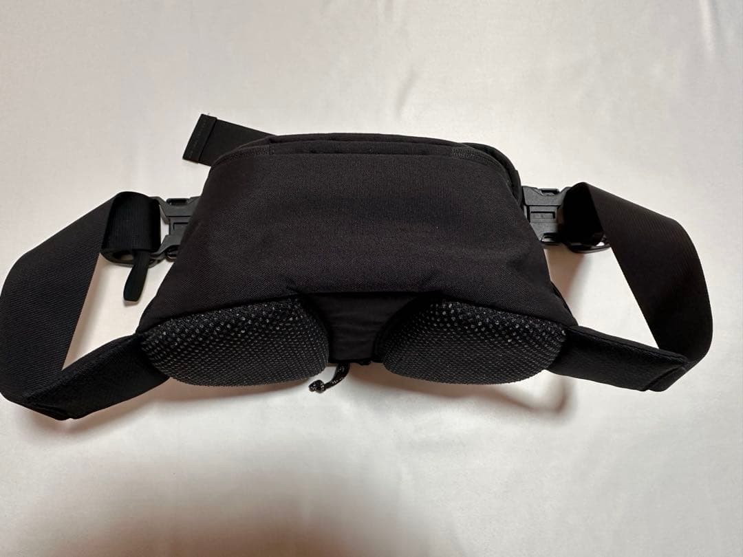 新品同様　Hugoo ブラック ヒップシート スリング