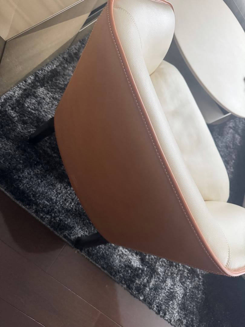 超美品！ポルトローナフラウ アームチェア　二ヴォラ　ソファー　1人掛け