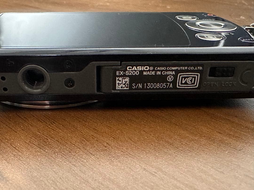 CASIO EXILIM デジカメ EX-S200