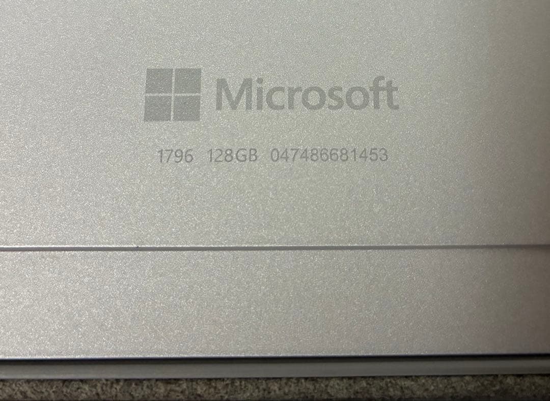 Microsoft Surface Pro（第5世代）