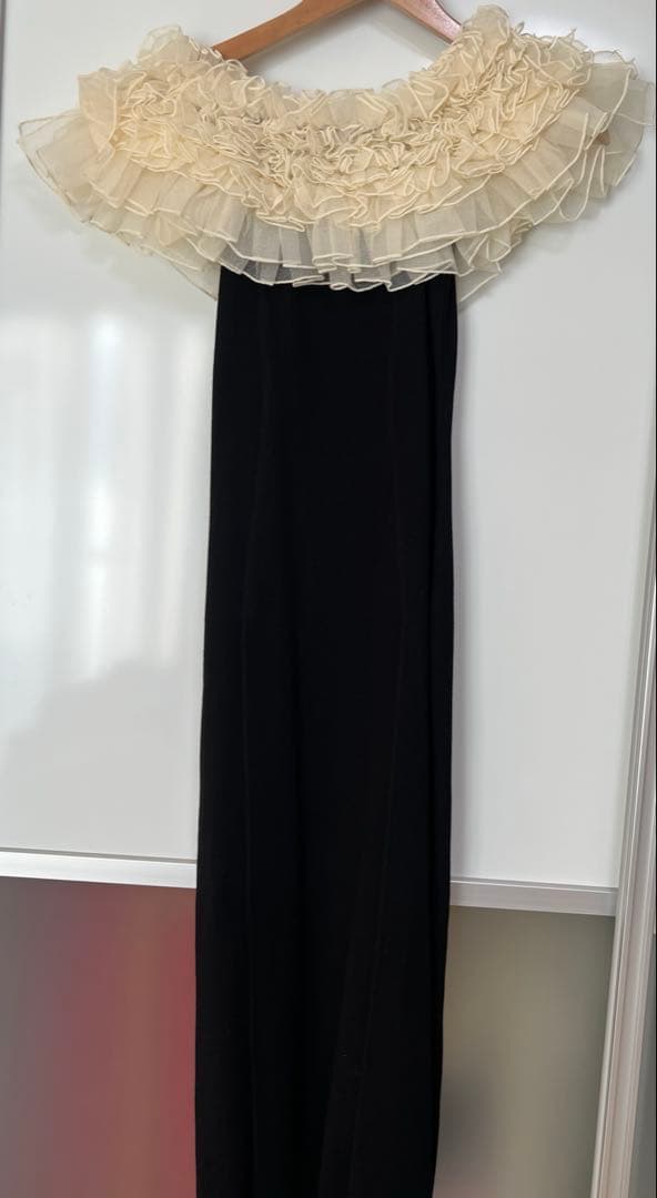 eimy istoire デコレーションフリルオフショルニットワンピース　正規品