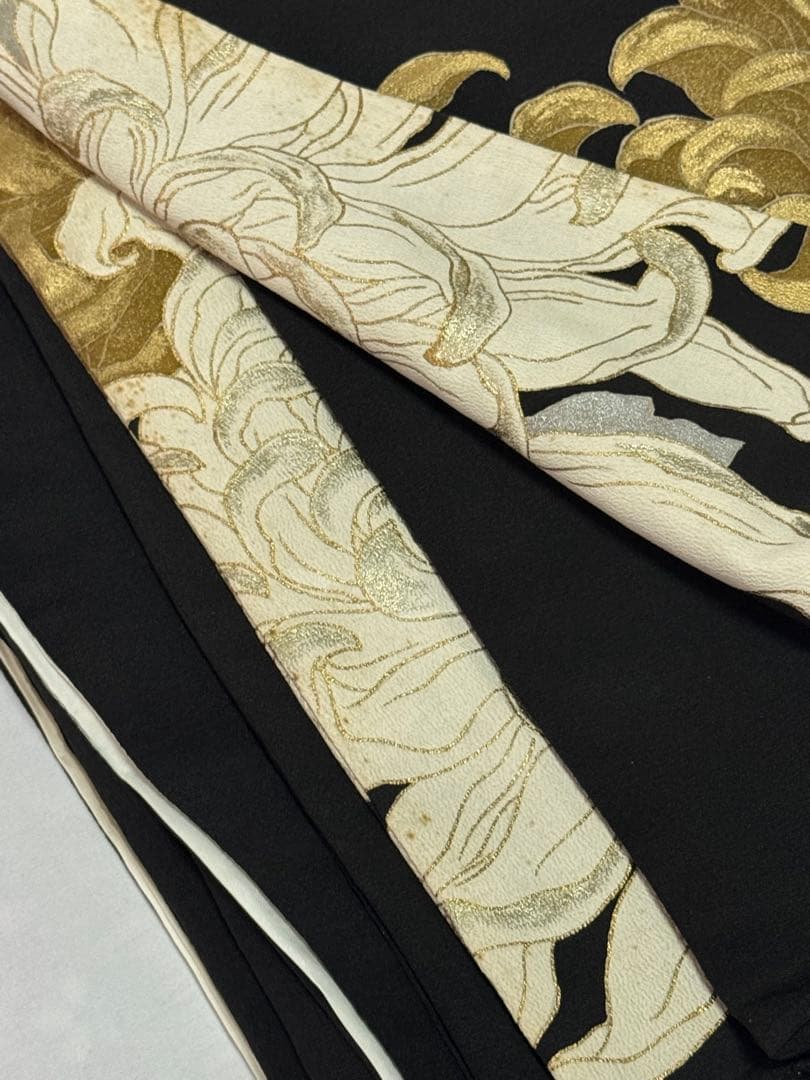 [美品] 紋入り　黒留袖　正絹　比翼付き　菊　礼装　結婚式　フォーマル　高身長