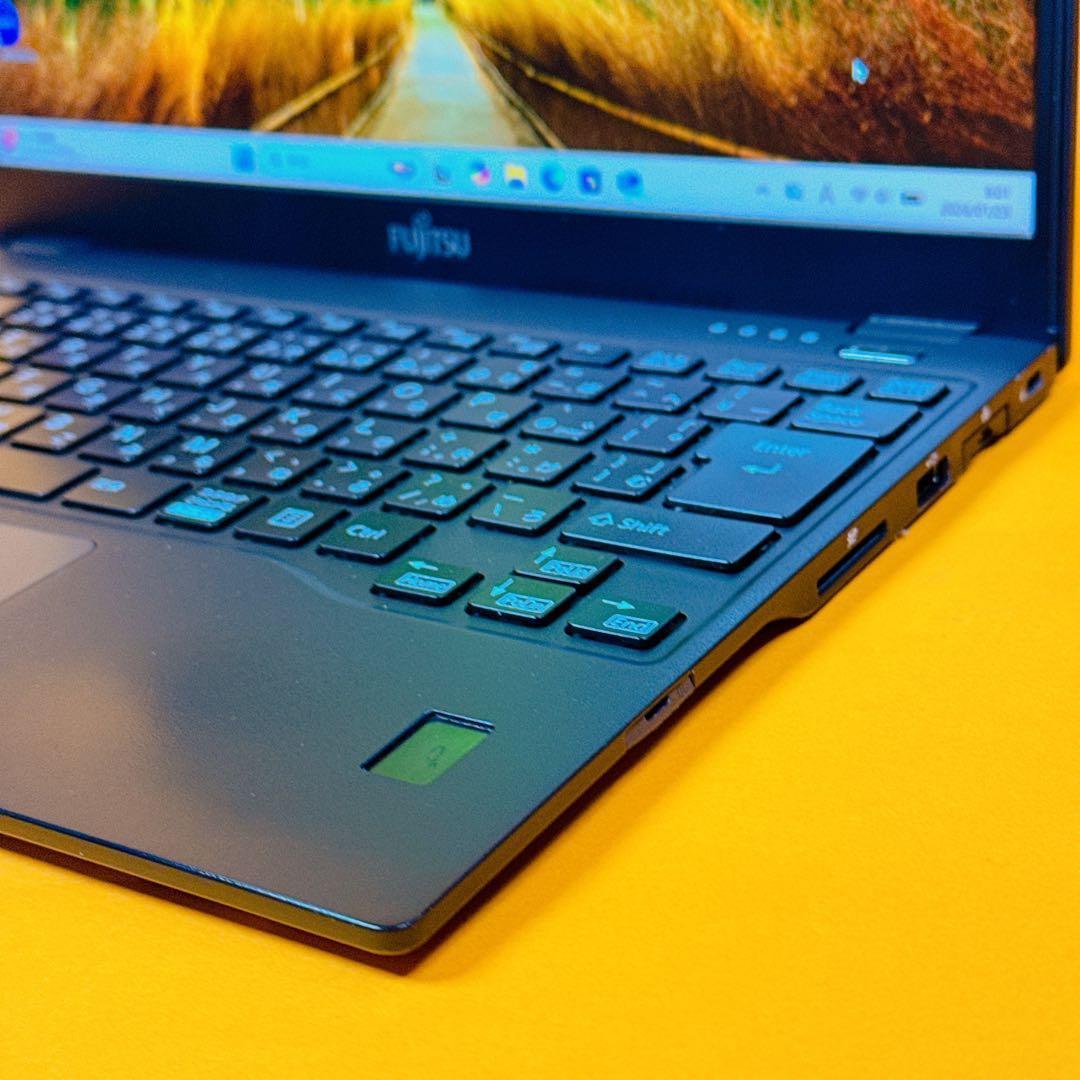 i7同等級‼️第10世代i5⭐️爆速SSD windows11 ノートパソコン