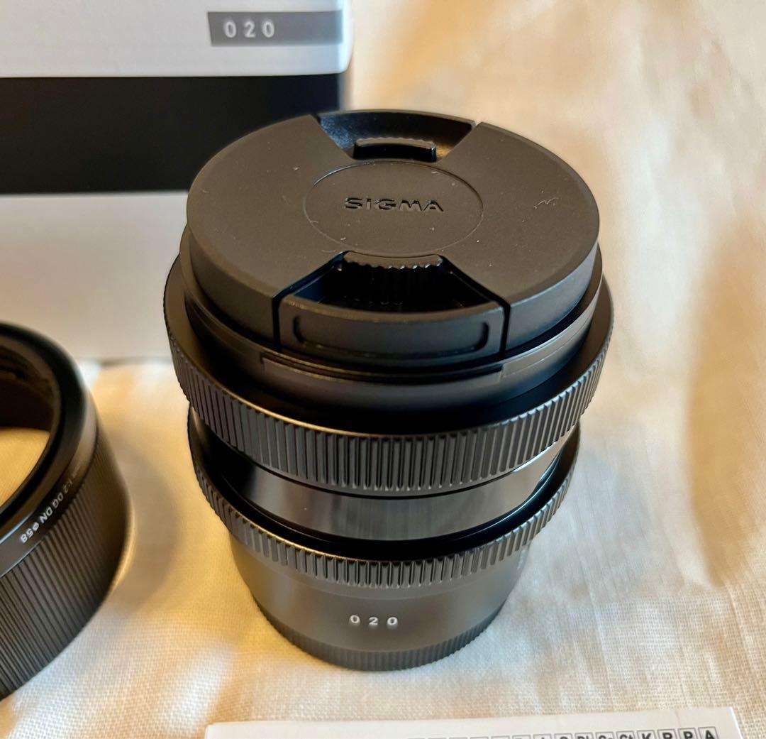 【新品未使用】35mm F2 DG DN Sony E-mount