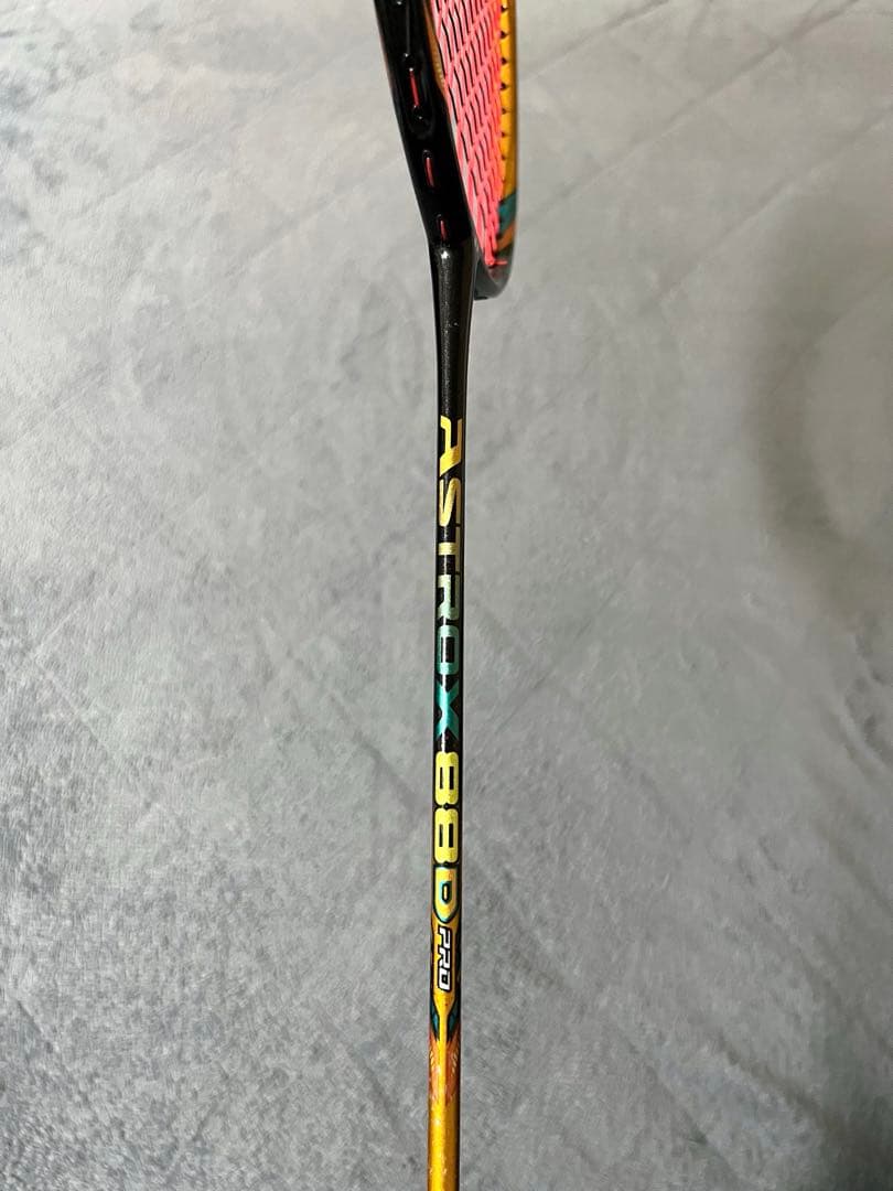 バドミントンラケット アストロクス88dプロ 4U
