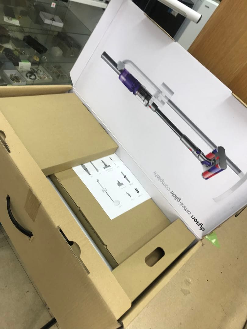 特売　ダイソンDysonサイクロン式 コードレス掃除機　SV19OF N