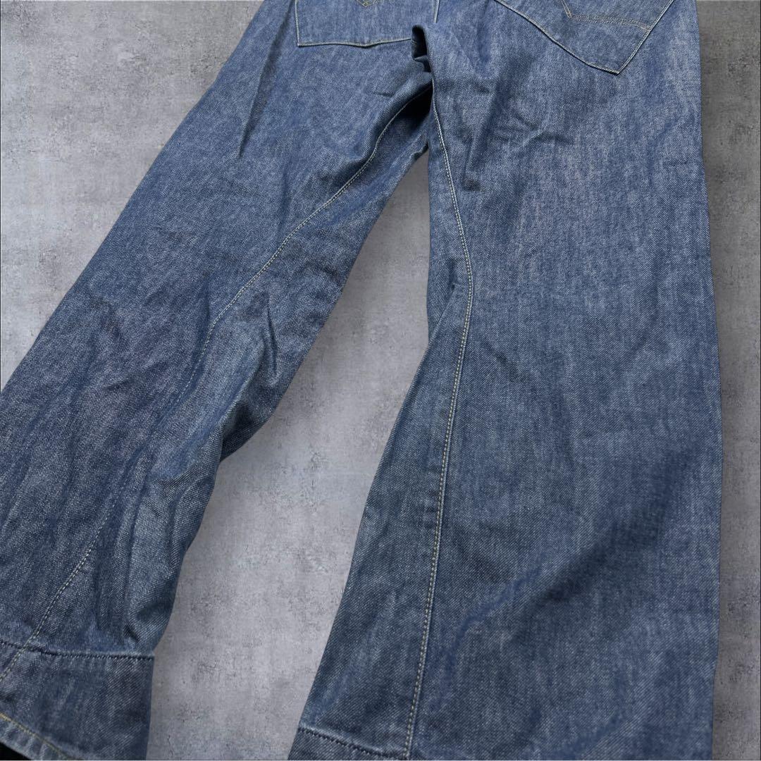 オリジナル　リーバイス　エンジニアードジーンズ　RELAXED 立体裁断 W33